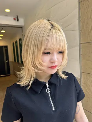 ミディアム ぱつっとボブ/Wカラ ー/ことこ🍒のヘアスタイル