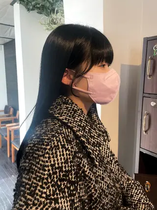 ロング カラー AMI NAMIHIRAのヘアスタイル