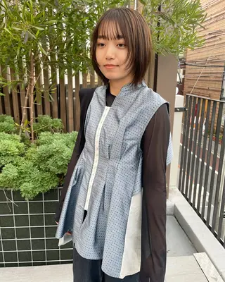 ミディアム カラー iet.所属・ウルフ/ボブ/耳ツボ ジュエリー◎ricoのヘアスタイル