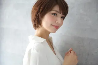 ショート 🎗️comoda 神戸三宮 髪質改善のヘアスタイル