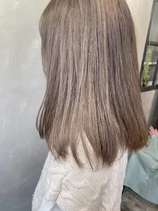 セミロング カラー 梅田美容室 山崎海波のヘアスタイル