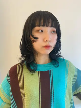 ミディアム musiiik saya/今泉のヘアスタイル