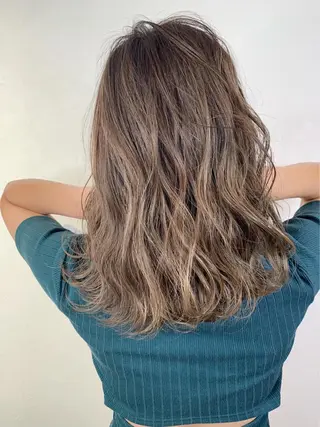 ミディアム 渋谷/ハッシュ レイヤーカット/会田のヘアスタイル