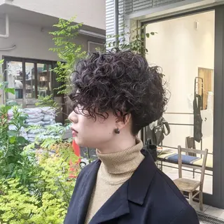 ショート パーマ kitsuki北参道所属・カガラシュン/ 刈り上げ/ウルフのヘアスタイル