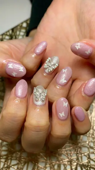 ネイル 艶々の美爪を〜 【リリアーナ】のネイルデザイン