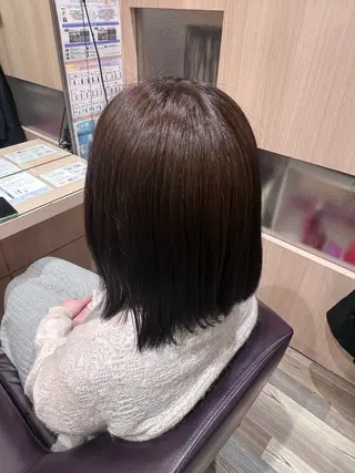 ミディアム カラー 伊藤 娃麗のヘアスタイル