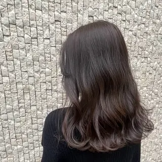 ミディアム カラー 井崎 史帆のヘアスタイル