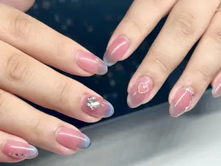 ネイル MEest Beauty Studio所属・Junn Nailのネイルデザイン