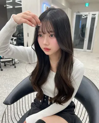 セミロング 地毛風縮毛矯正 ☘️松井　傑のヘアスタイル