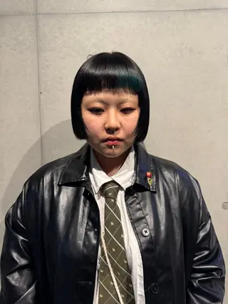 ミディアム カラー だいち/ハイトーン/ デザインカラーのヘアスタイル