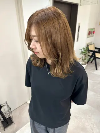 ミディアム カラー ヘアアレンジ SALOWIN京都河原町Suite店所属・外国人風レイヤー/ ハイトーンSHUのヘアスタイル