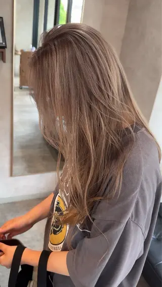 ロング カラー RIENS めばえのヘアスタイル