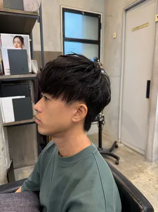 メンズ 川口　開世　カット パーマ　ブリーチのヘアスタイル