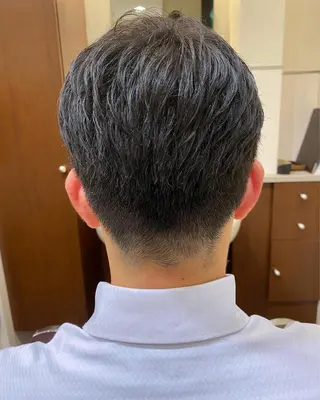 メンズ 銀座マツナガ 八重洲店所属・牧野 優太のヘアスタイル