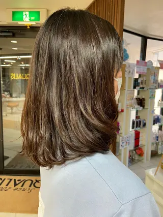 ミディアム トップスタイリスト 三澤　康司のヘアスタイル