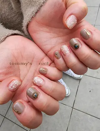 ネイル tommy's nail所属・福岡/若よもぎ蒸し 全身美容が叶うサロンのネイルデザイン