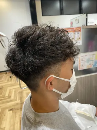 パーマ 中村 誠也のヘアスタイル