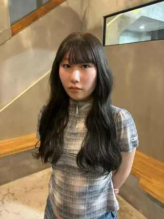 ロング カラー 小西 萌々香のヘアスタイル