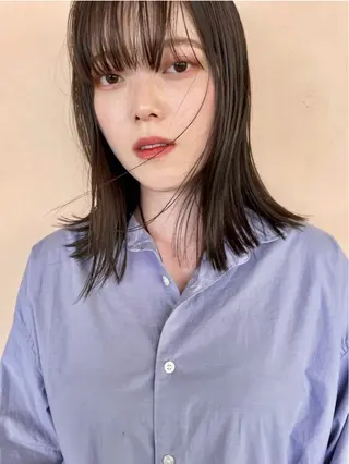 ミディアム カラー kotomi .のヘアスタイル