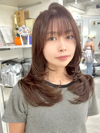 ロング 篠崎 佑季のヘアスタイル