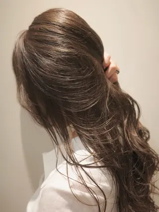 ロング mIyu/ナチュラル カラー/レイヤー🤎のヘアスタイル