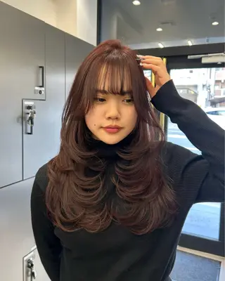 ロング 大人レイヤー/艶髪 🇺🇸TOMONAのヘアスタイル