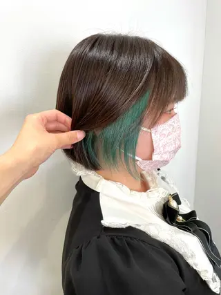 ショート カラー 横山 奈央のヘアスタイル
