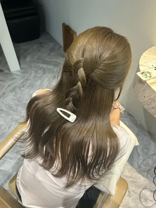 セミロング Lomalia Yuukaのヘアスタイル