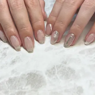 ネイル essence所属・pétit maakoのネイルデザイン