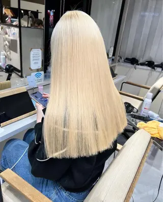 ロング kanta 梅田 韓国ハイトーンのヘアスタイル