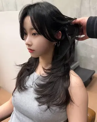 ロング NU/EN所属・海外ヘア/美髪矯正 海外レイヤー/ヒラキのヘアスタイル
