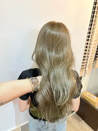 ロング カラー Miyamoto Yasuchikaのヘアスタイル