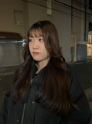 ロング カラー リカ/ハイトーン ・オリーブ🍀のヘアスタイル