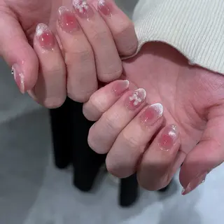 ネイル I. ARISAのネイルデザイン