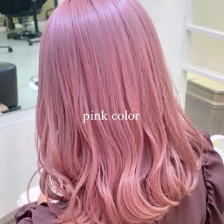 ミディアム 赤みオフの透明感職人 /ケア重視の美髪施術のヘアスタイル