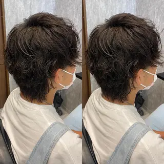 ミディアム パーマ メンズ 𝙱𝙻𝙴𝙽 𝚋𝚢 𝚍𝚘𝚝.所属・🤍BLEN 窓🤍のヘアスタイル