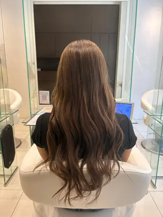 ロング 大河 由依のヘアスタイル