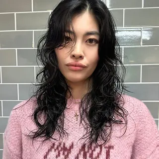 ロング パーマ FBeauty 青山店所属・パーマ特化美容師 表参道のヘアスタイル