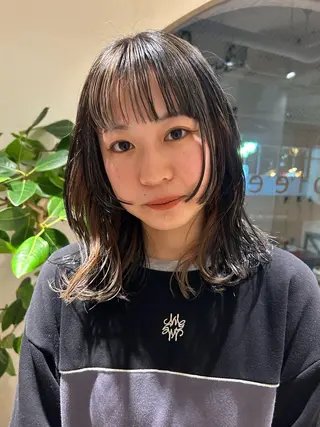 ミディアム カラー Riches by ENVY 西宮北口【リシェス バイ エンヴィー】所属・カラーリスト IKUHOのヘアスタイル