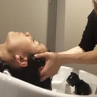 セミロング kimoto akaneのヘアスタイル