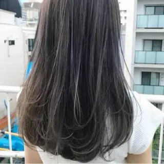 ロング 市川 芽依のヘアスタイル