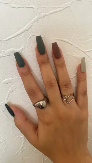 ネイル オーロラ所属・YUI nailのネイルデザイン