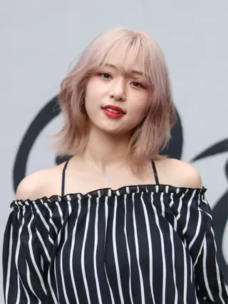 ミディアム カラー 🫧ハイトーンカラー 🌈透明感☘️らいのヘアスタイル