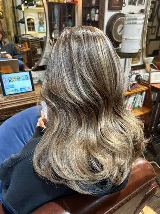 ミディアム カラー モデル募集中 🫧虹心🫧のヘアスタイル