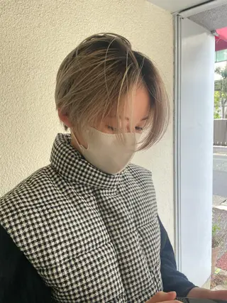 ショート カラー suvvy hairsalonのヘアスタイル
