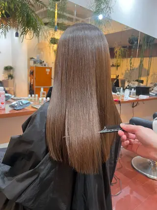 ロング 柔らかブラウン/顔周 りレイヤー♡ユウシのヘアスタイル