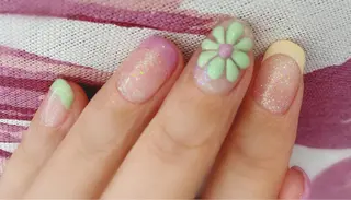 ネイル ネイル ティアラのネイルデザイン