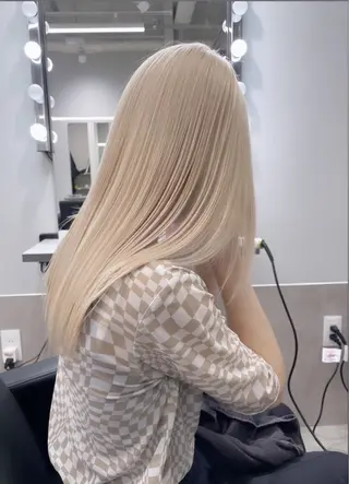 ミディアム カラー Roi ofGiseLのヘアスタイル