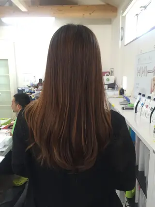 ロング カラー 髪質改善・修復 成瀬由賀里のヘアスタイル