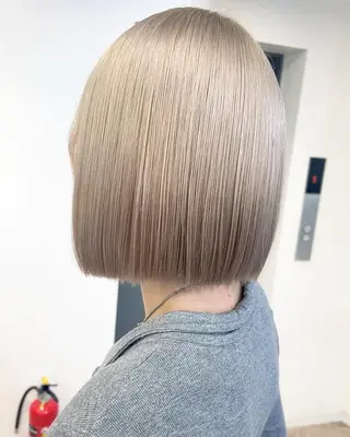 ミディアム 🎀ハイトーン特化 konomi🎀のヘアスタイル